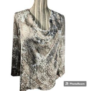 ecru NWOT Gold & White Print Drape Neck Top Size Medium